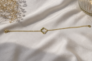 Single Crystal Clover Bracelet – Anti Tarnish Jewellery